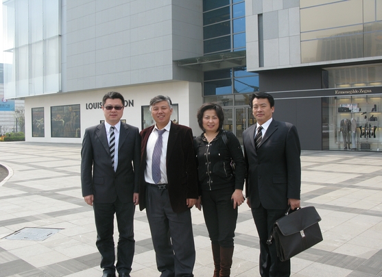 青島海信廣場(chǎng)